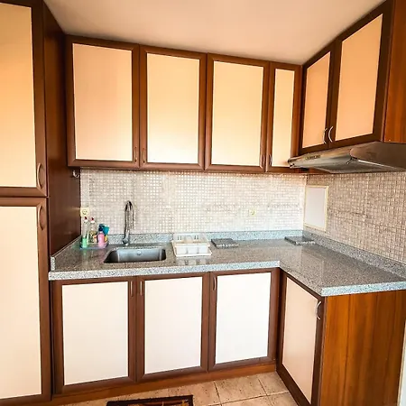 Top-floor 2br With King Bed & View *
